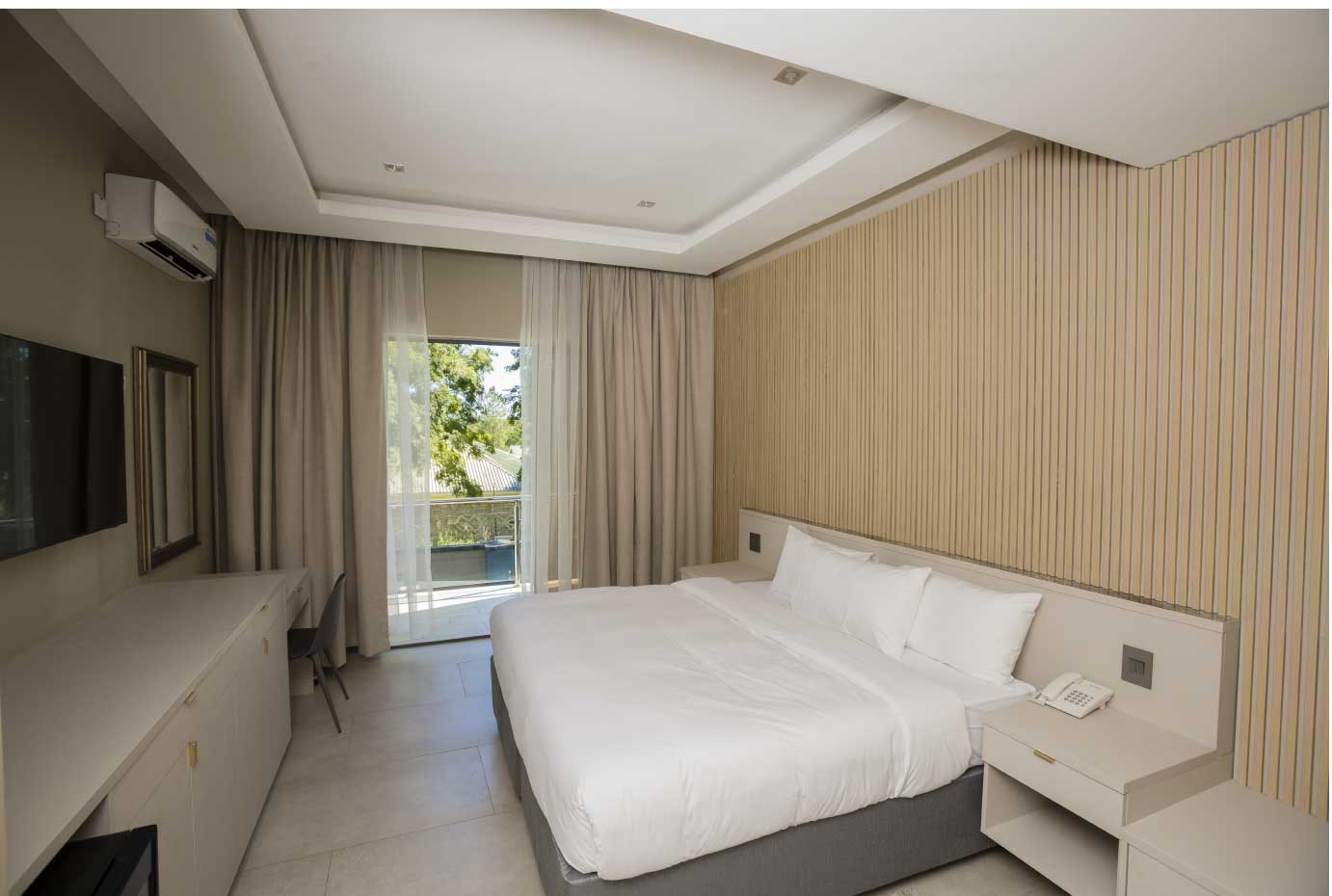 Copper Crest Deluxe Room